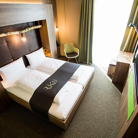Riku Hotel Ulm Bagian luar foto