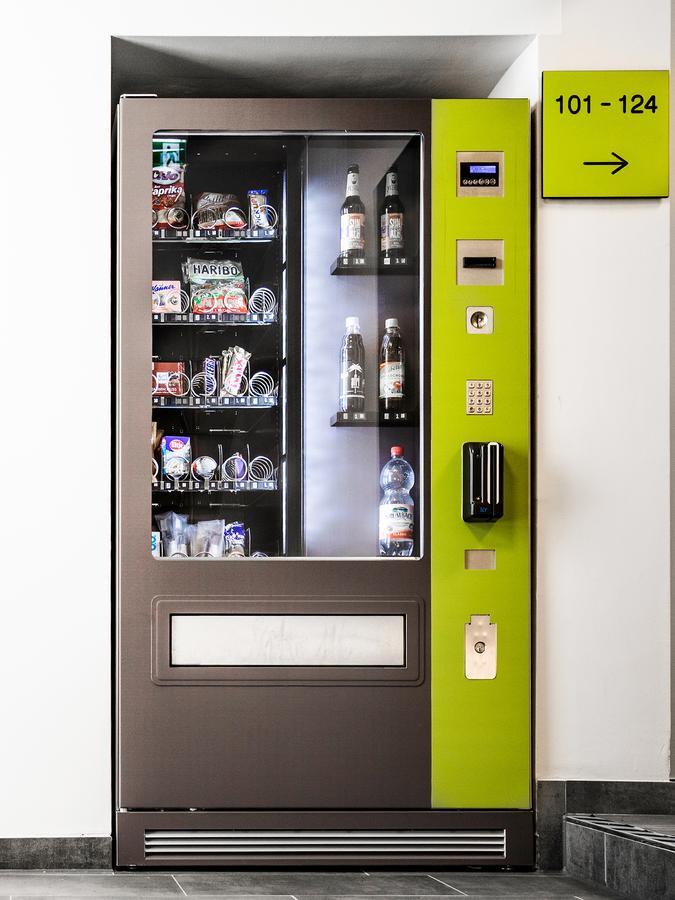 Riku Hotel Ulm Bagian luar foto