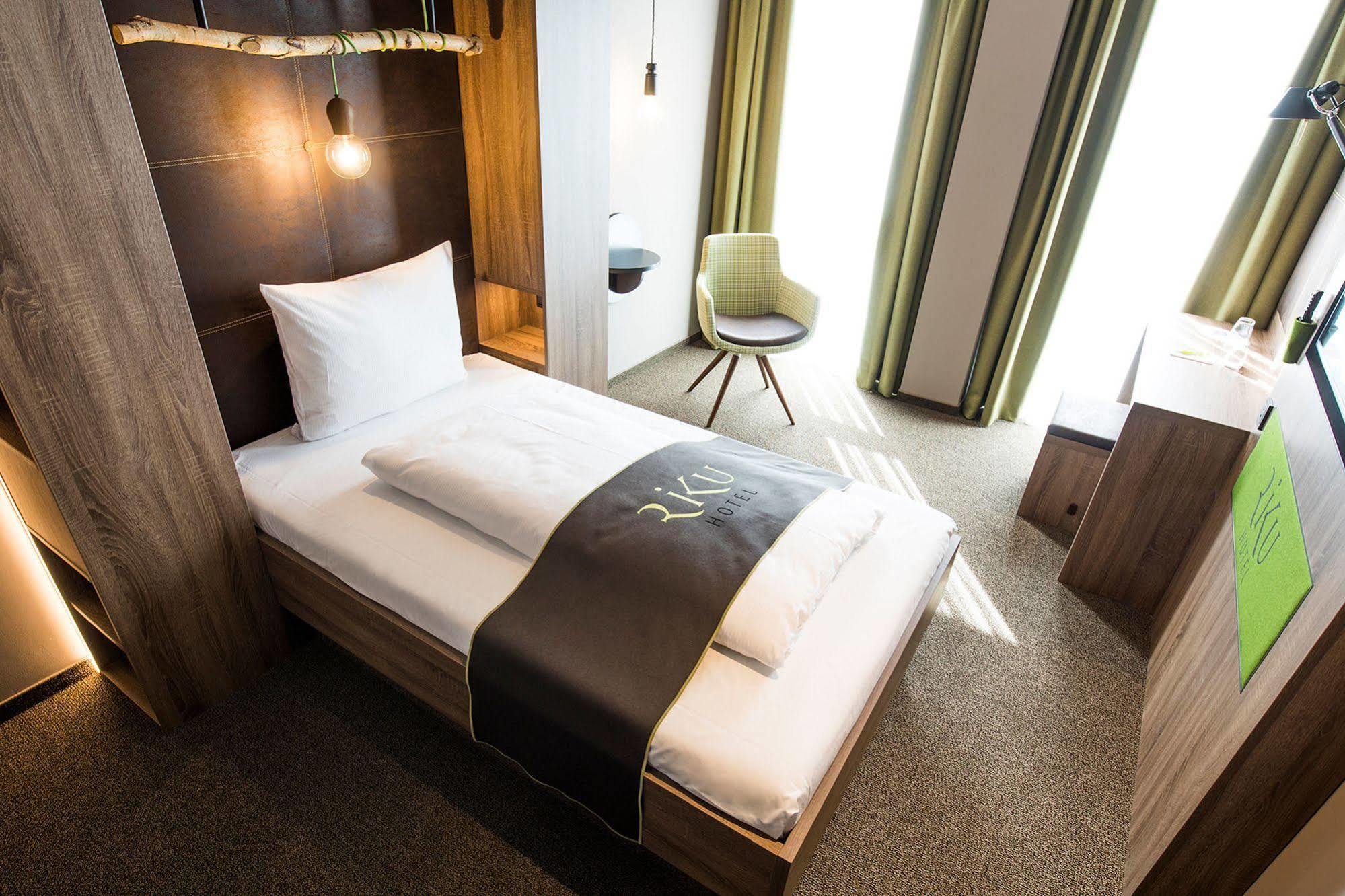 Riku Hotel Ulm Bagian luar foto