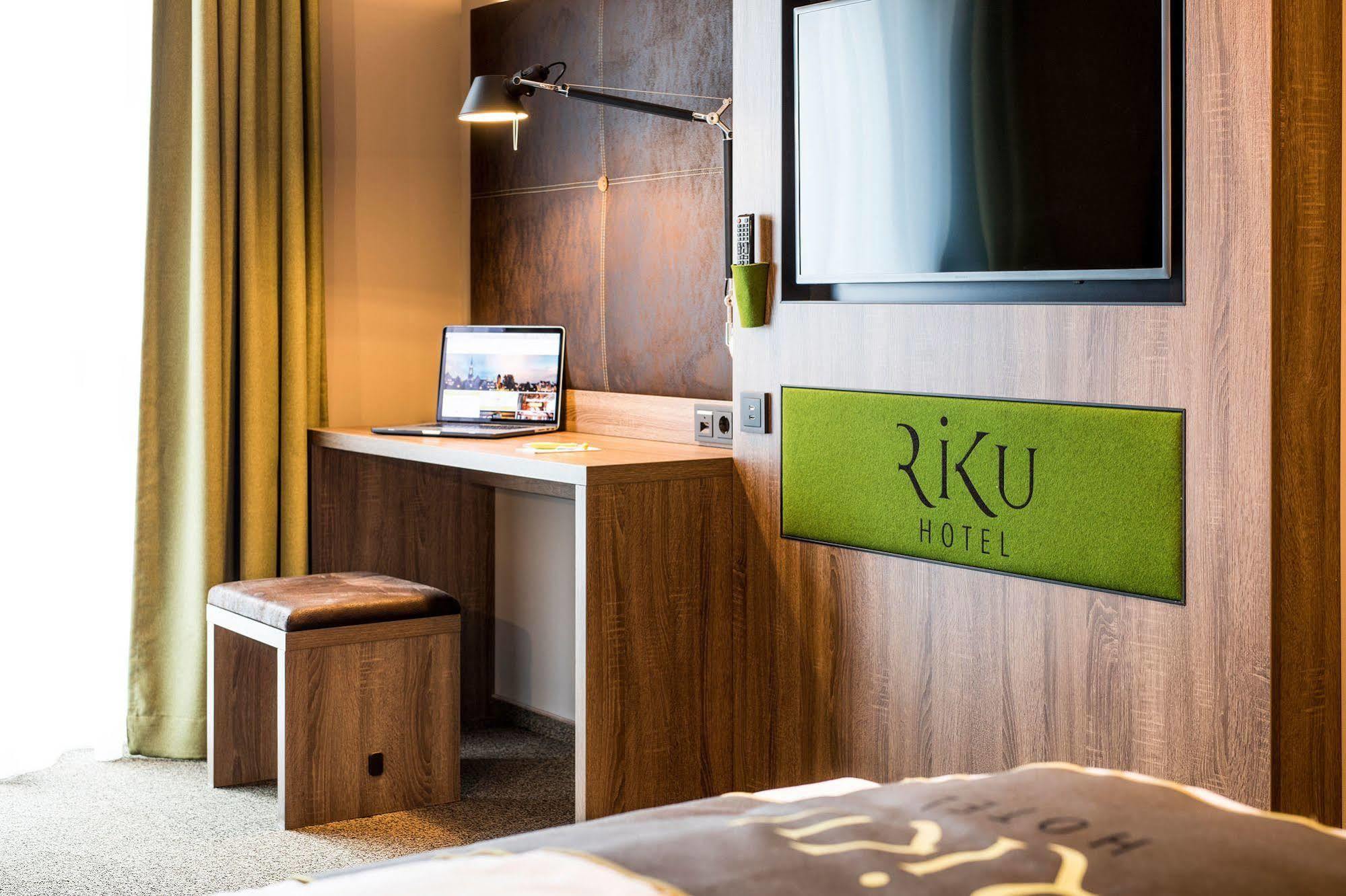Riku Hotel Ulm Bagian luar foto
