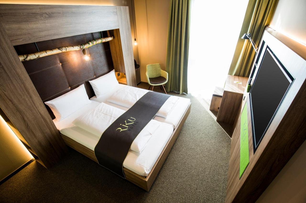 Riku Hotel Ulm Bagian luar foto